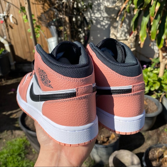 Nike Jordan 1 Mid Pink Quartz - Picture 11 of 16